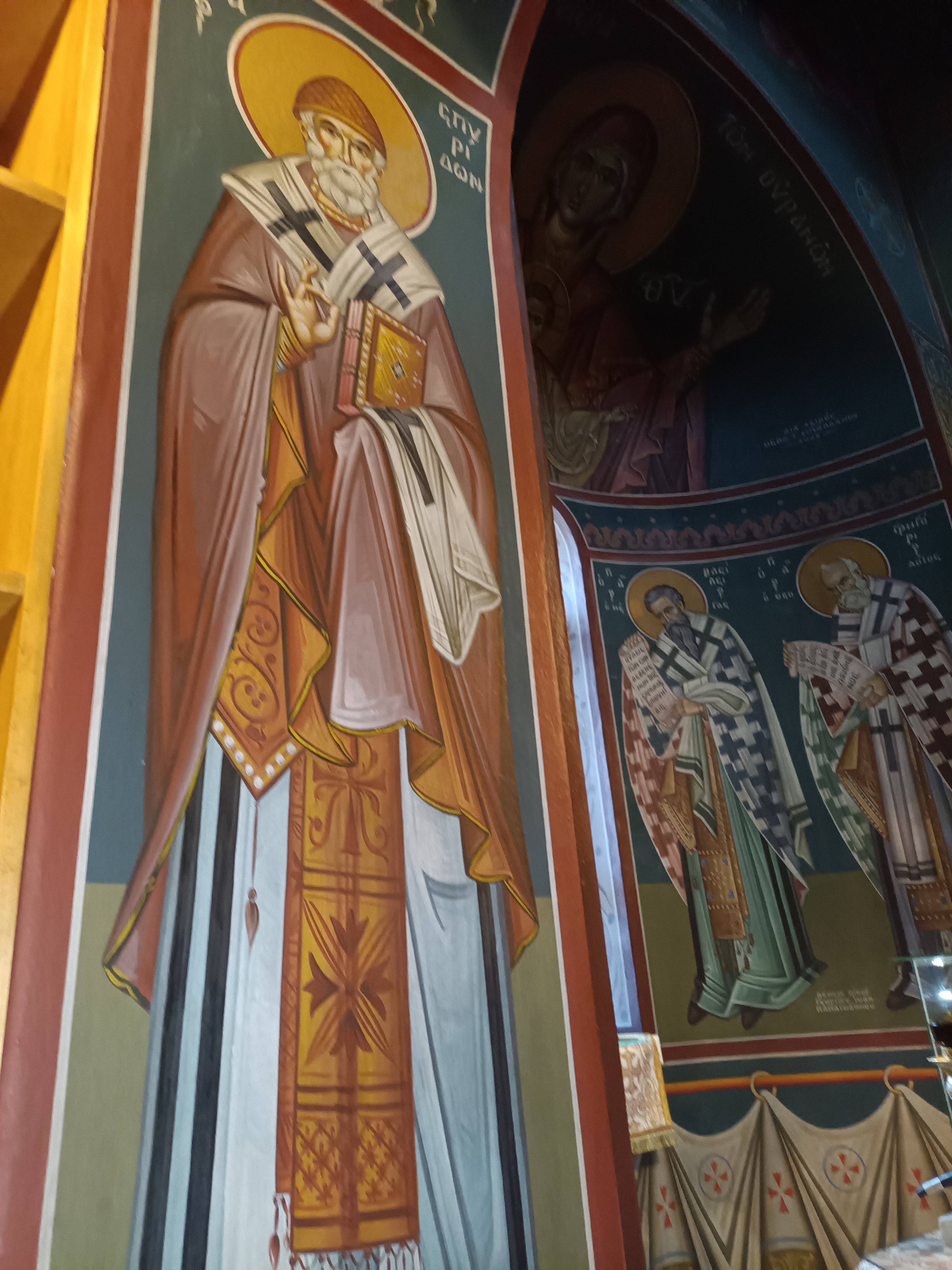 Αγιογραφίες στο εσωτερικό του Ναού